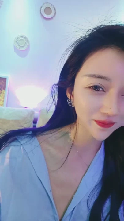 Screenshot 12 from Chinese Livestream Amateur Face-Shown Selfie — Petite Beauty in Sheer Shirt
