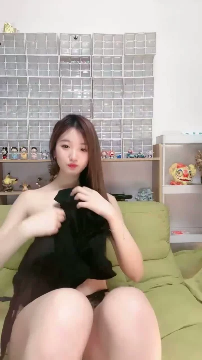 Screenshot 15 from Chinese Livestream Amateur — Petite Beauty in Police Uniform Teases on Cam