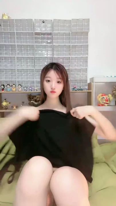 Screenshot 16 from Chinese Livestream Amateur — Petite Beauty in Police Uniform Teases on Cam