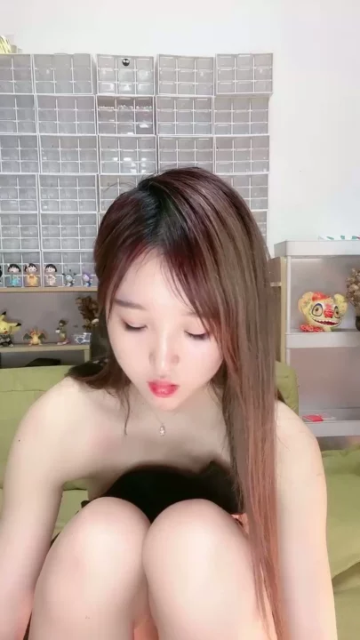 Screenshot 9 from Chinese Livestream Amateur — Petite Beauty in Police Uniform Teases on Cam
