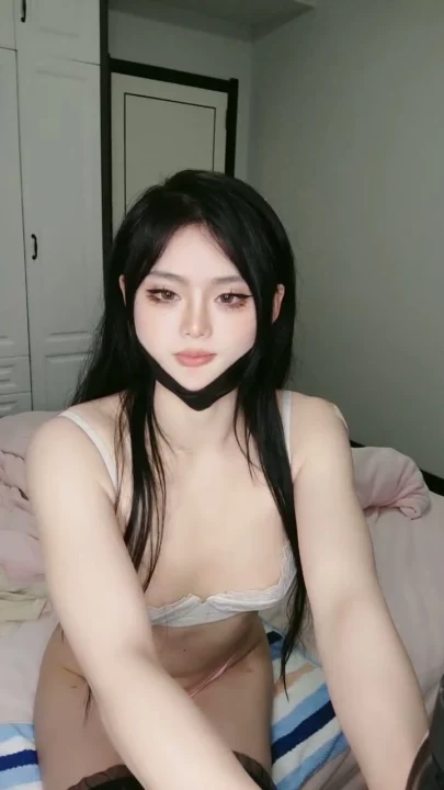 Chinese Livestream Amateur Solo — Black Stockings and Shaved Pussy Masturbation