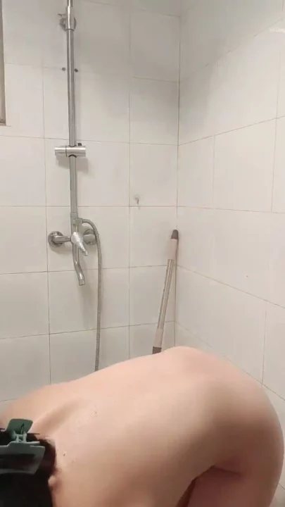 中国配信デビュー！小柄な美少女がディルドでオナニーするPOV のスクリーンショット 11