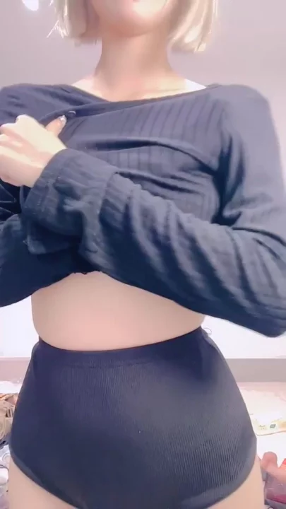 Screenshot 12 from Vazou o Stream ao Vivo da Chinesa — Gatinha Miúda de Óculos e Jaqueta