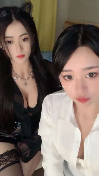 Screenshot 6 from Chinese Livestream Lesbian Lingerie POV — Twin Cat-Ear Models with Toys