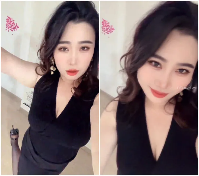 中国直播女郎穿黑色蕾丝内衣和高筒袜，自拍湿漉漉的私处