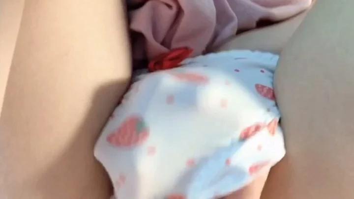 截图 19 来自 中国直播女郎在镜头前湿滑自慰 — 林第一视角内射