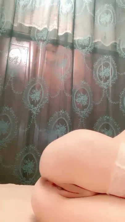 Screenshot 6 from Chinese Livestream Slut Fingers Wet Pussy on Cam — Meinaizi POV Tease