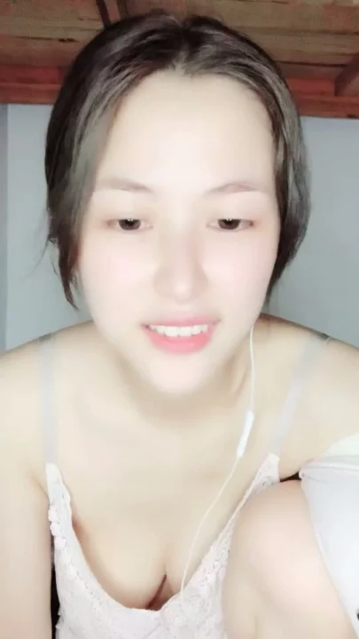 Screenshot 2 from Chinese Livestream Slut Fingers Wet Pussy on Cam — Red Cherry Lingerie