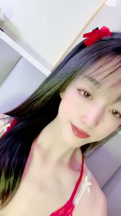 Screenshot 12 from Chinese Livestream Slut Fingers Wet Pussy on Cam