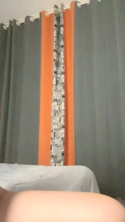Screenshot 10 from Cô Gái Trung Quốc Livestream Dùng Tay Sờ Lồn Ướt Trên Cam