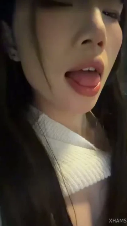Screenshot 28 from Chinese Livestream Slut Fingers Wet Pussy with Dildo — Petite Beauty in Stockings