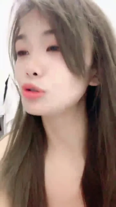 Screenshot 9 from Chinese Livestream Slut Fingers Wet Pussy with Dildo — Ranran’s Debut Face Reveal
