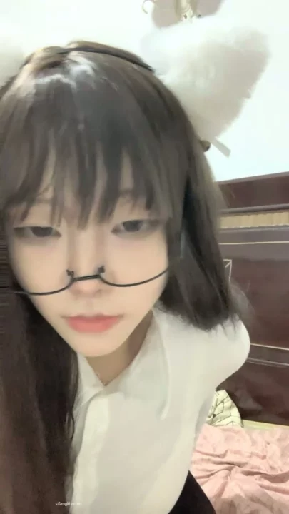 Screenshot 27 from Chinese Livestream Slut Pounds Pussy with Dildo in Lingerie
