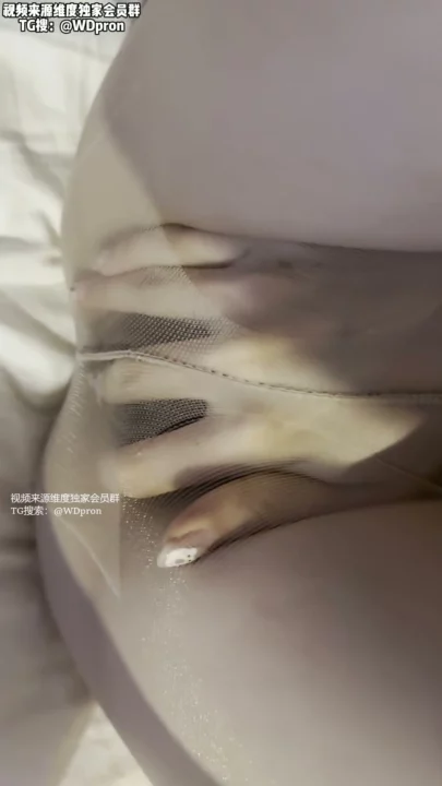 Screenshot 2 aus Chinesische Livestream-Schlampe POV — Brille, Lücke, Moe-Schulmädchen wird in Dessous gefickt