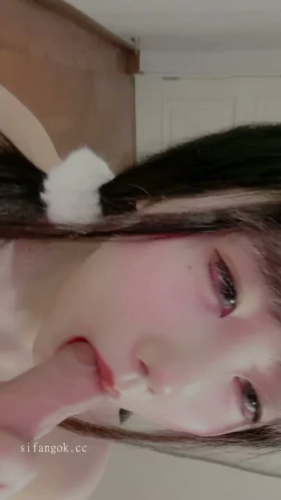 Screenshot 4 from Chinese Livestream Solo Masturbation — Petite Beauty with White Stockings and Shaved Pussy