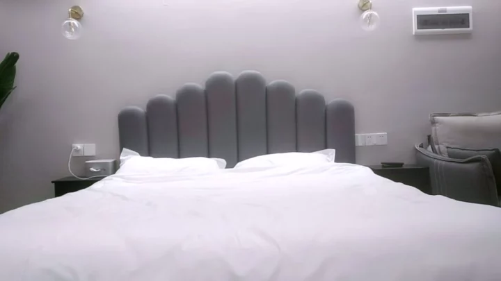 Screenshot 1 from Chinese Pickup Escort POV — Deep Throat and Anal in Bedroom