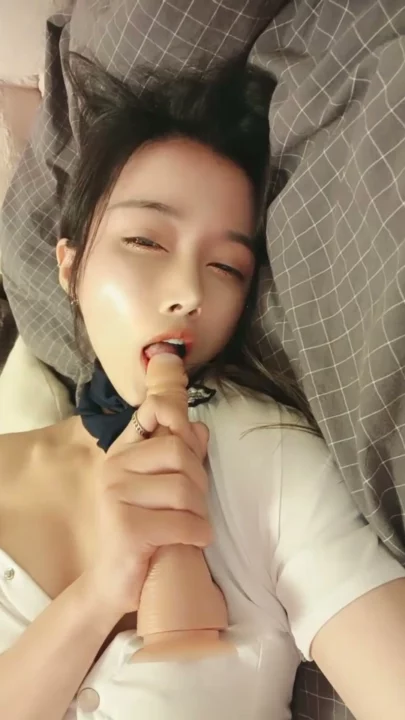 Screenshot 6 from Amateur Crème dans la Chatte — Intimité Visage Découvert en Uniforme d'Étudiante