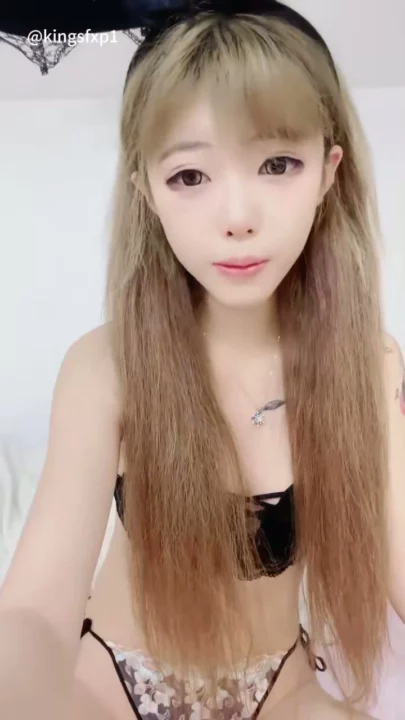 Screenshot 26 from Chinese POV Uncensored — Blindfolded Amateur with Dildo and Vibrator
