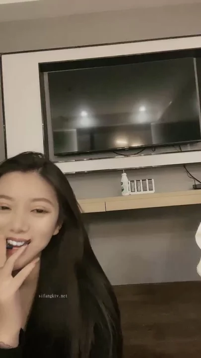 Screenshot 3 from Chinese POV Uncensored — Yiyi Takes Hard Creampie and Blowjob in Hotel