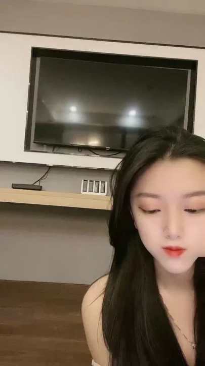 Screenshot 21 from Chinese POV Uncensored — Yiyi Takes Hard Creampie and Blowjob in Hotel