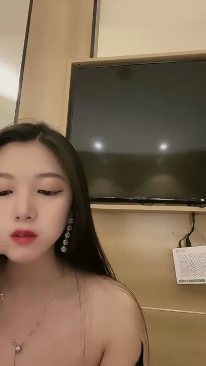 Screenshot 32 from Chinese POV Uncensored — Yiyi Takes Hard Creampie and Blowjob in Hotel