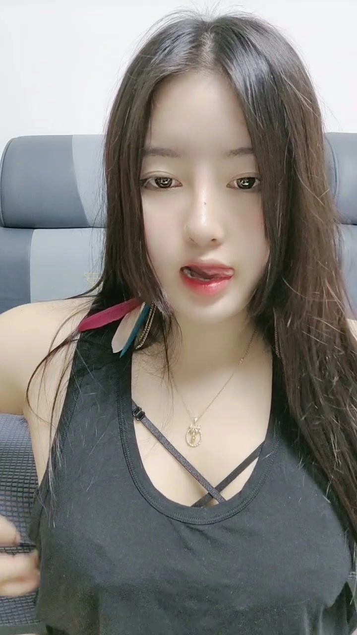 Play video: Chinese POV Uncensored — Yumeng Takes Dildo and Facial in Amateur Leak