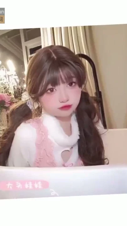 Screenshot 10 from Chinese Schoolgirl POV — Face-Shown Amateur in Hotel