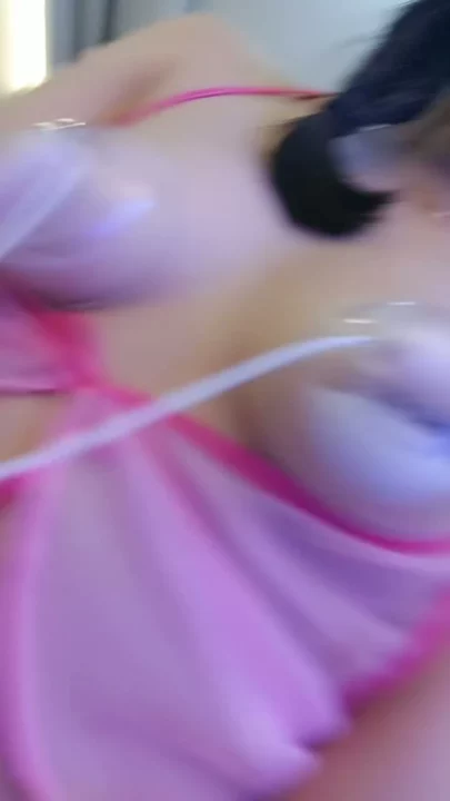 Screenshot 12 aus Chinesische Schwestern POV Face-Fuck — Dessous und Dildo-Spiel mit rotem Tanga