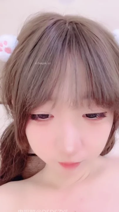 Screenshot 20 from Chinese Solo Amateur Livestream — Beibei in Lingerie with Twin Braids