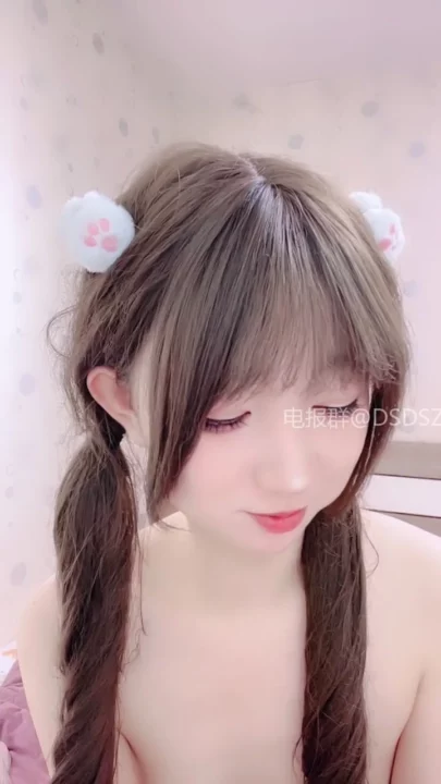 Screenshot 21 from Chinese Solo Amateur Livestream — Beibei in Lingerie with Twin Braids