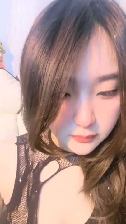 Screenshot 2 from Chinese Solo Masturbation with Dildo and Lingerie — Niuniu’s Leaked Livestream