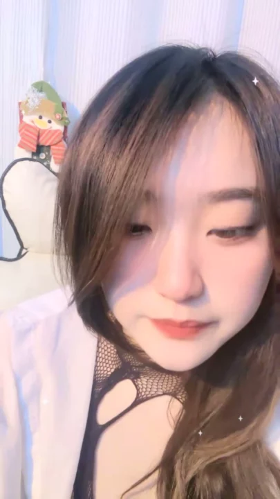 Screenshot 15 from Chinese Solo Masturbation with Dildo and Lingerie — Niuniu’s Leaked Livestream