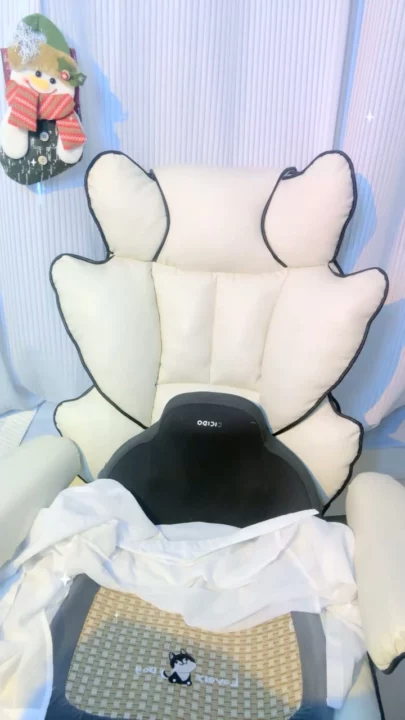 Screenshot 3 from Chinese Solo Masturbation with Dildo and Lingerie — Niuniu’s Leaked Livestream