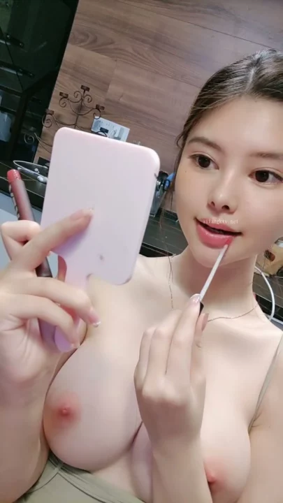 スクリーンショット 10 から Cici Chinese Amateur Solo — Big-Tits Livestream Masturbation with Phone