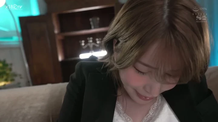 悪魔級ボディの巨乳JAV POV~寝室でランジェリーから全裸まで のスクリーンショット 13