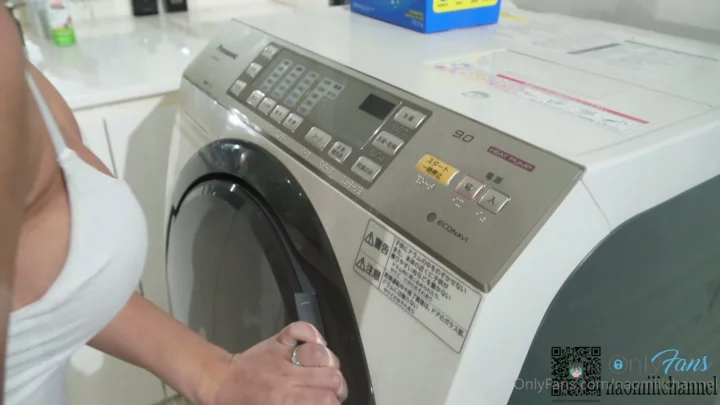 Screenshot 3 from European Amateur POV — Curvy Woman Uncensored in Laundry Room Scene