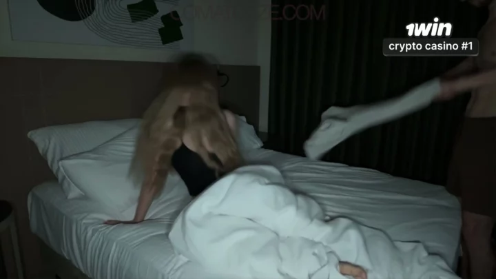 Screenshot 2 from 欧洲丰腴美人 POV — 黑色内衣和露脸 hardcore