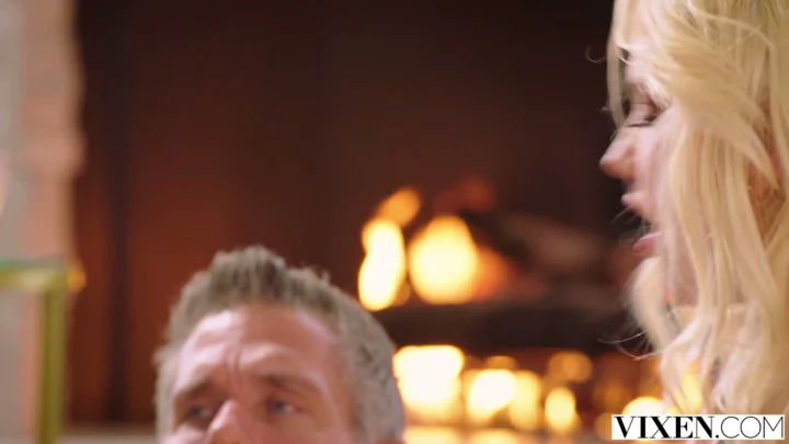 Screenshot 5 from Plan à trois européen en POV — Deux blondes bien roulées pour une partie d'anal en extérieur et en intérieur + pipe [VIXEN]

🔥 Plan à trois torride avec deux bombasses blondes 🔥
Profitez de cette vidéo en POV où deux beautés pulpeuses vous font découvrir leurs talents. Que ce soit en extérieur ou en intérieur, ces deux chattes affriolantes sont prêtes à tout pour votre plaisir.

💋 Des pipes à couper le souffle et des parties d'anal qui vous feront jouir 💋
Ne manquez pas cette opportunité de voir ces deux déesses blondes en action. Préparez-vous à être émerveillé par leurs performances sensuelles et leurs corps de rêve.

🌿 Une expérience unique en son genre 🌿
Avec des scènes en extérieur et en intérieur, cette vidéo vous offre une variété de décors pour pimenter votre plaisir. Laissez-vous emporter par l'ambiance et profitez de chaque instant.

Ne perdez pas une seconde de plus et plongez dans cette aventure érotique avec ces deux blondes bien roulées. Vous ne serez pas déçu !
