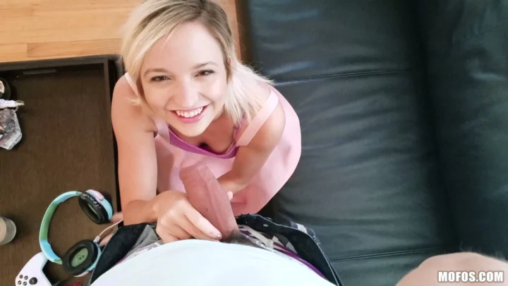 Screenshot 4 from FC2 Amateur Livestream POV — Lele Masturbates with Dildo in Lingerie