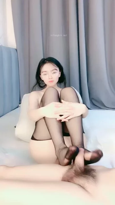 Screenshot 7 from FC2 Amateur POV Creampie — Glasses Girl in Black Stockings and Lingerie