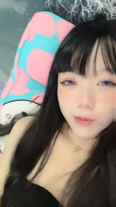 Screenshot 5 from FC2 Amateur Solo Masturbation — Petite Asian in Lingerie with Dildo [FC2-PPV-8657890]