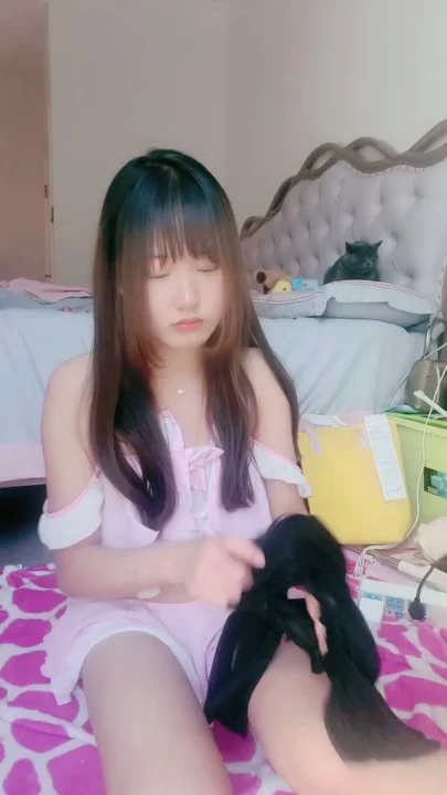 Screenshot 13 from FC2 Amateur Solo — Petite Asian Masturbation in Pink Lingerie