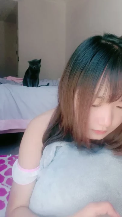 Screenshot 9 from FC2 Amateur Solo — Petite Asian Masturbation in Pink Lingerie