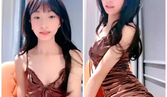 FC2 Amateur Solo — Ranran Fingers Wet Pussy in Lingerie