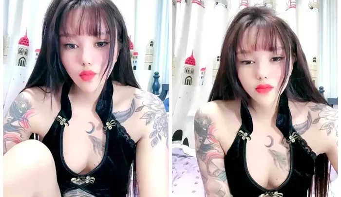 FC2 Amateur Solo — Yumeng Teases in Velvet Lingerie and Dildo Play