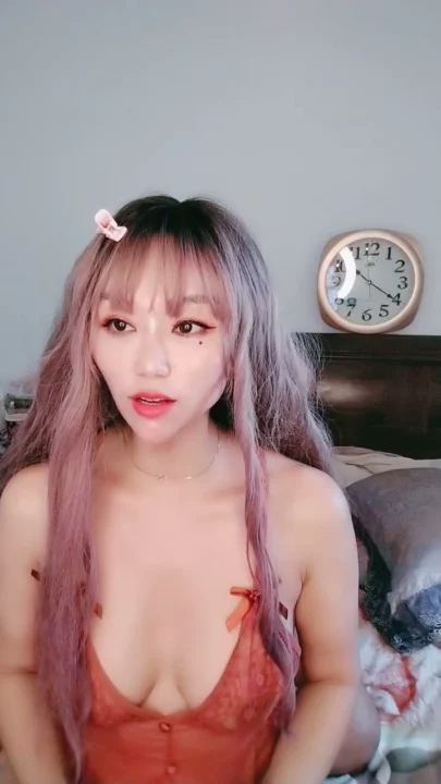 Screenshot 3 from FC2-PPV-9876543 - 일본 아마추어 여성 피쉬넷 속옷 착용! 얼굴 공개 POV 크림파이