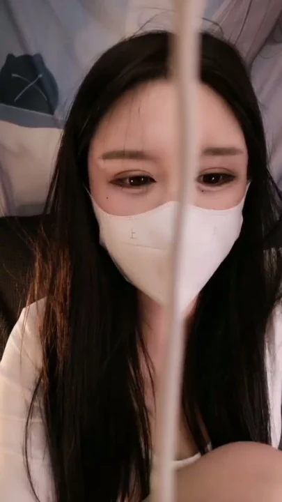 Screenshot 12 aus FC2 PPV Amateur POV — Maskierte Brille wird mit Dildo gefickt [FC2-PPV-993673]