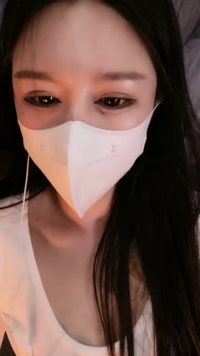 Screenshot 13 aus FC2 PPV Amateur POV — Maskierte Brille wird mit Dildo gefickt [FC2-PPV-993673]