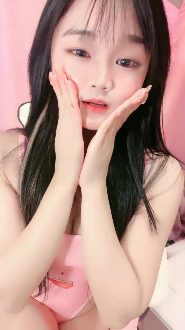 Play video: FC2 PPV Amateur POV — Petite Asian Shaved Pussy with Dildo and Face Close-Up