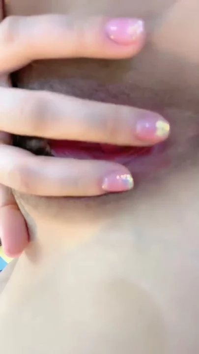 Screenshot 12 aus FC2 PPV Amateur POV — Rasierte chinesische Schönheit masturbiert mit rosa Dildo [FC2-PPV]